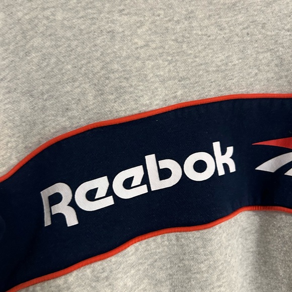 Reebok - Picture 3 of 3